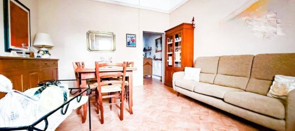 3 bedrooms House in Cascina, Italy No. 48910 2