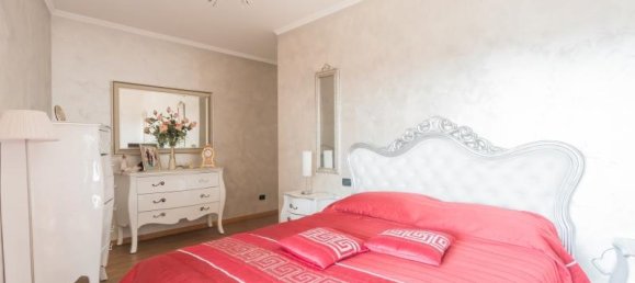 6 rooms Penthouse in Cesano Maderno, Italy No. 236255 2