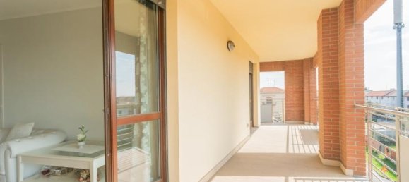 6 rooms Penthouse in Cesano Maderno, Italy No. 236255 10