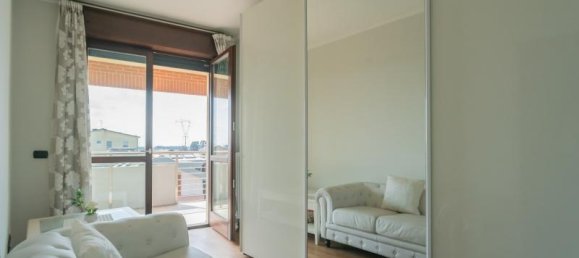 6 rooms Penthouse in Cesano Maderno, Italy No. 236255 8