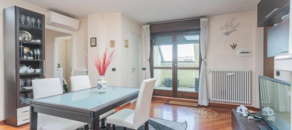 6 rooms Penthouse in Cesano Maderno, Italy No. 236255 11