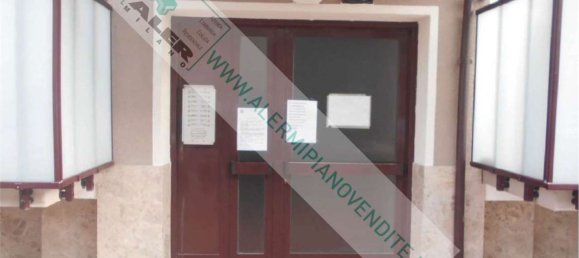 3 bedrooms Apartment in Milan, Italy No. 373113 3