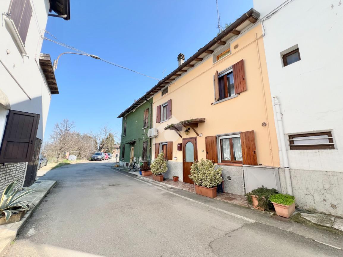 3 rooms House in Reggio Emilia, Italy No. 14680