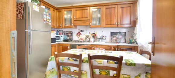 3 rooms House in Reggio Emilia, Italy No. 14680 72