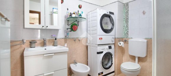 3 rooms House in Reggio Emilia, Italy No. 14680 75