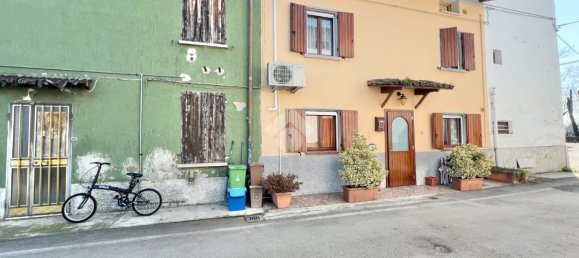 3 rooms House in Reggio Emilia, Italy No. 14680 33