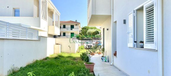 4 rooms House in Santa Croce Camerina, Italy No. 82914 14