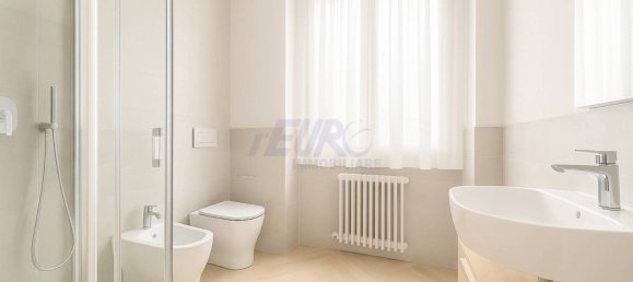 3 chambres Appartement à Reggio Emilia, Italy No. 357227 7