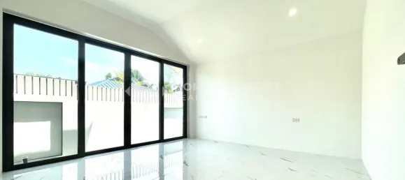 4 chambres house à louer à Phuket, Southern Thailand, Thailand № 72868 10