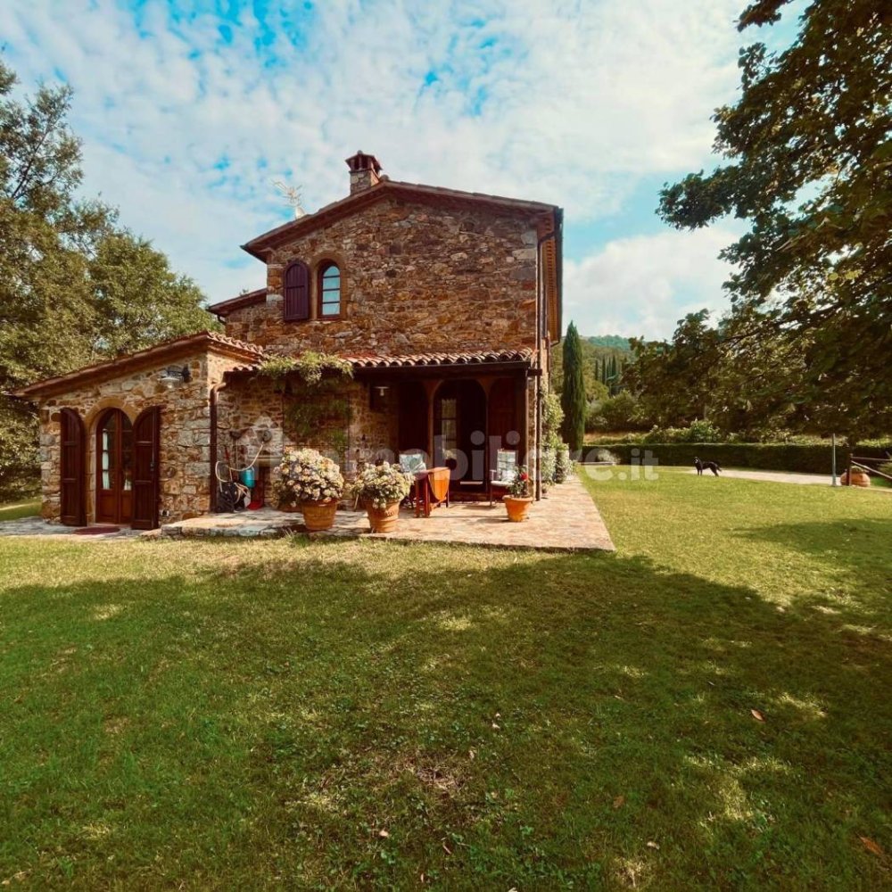 4 bedrooms House in Sorano, Italy No. 326037