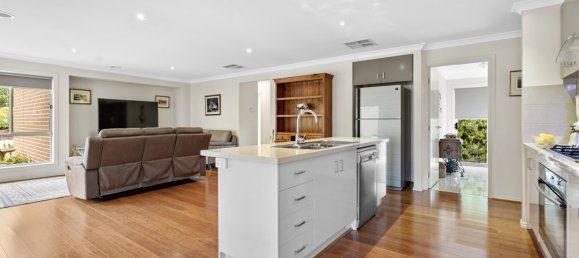 4 bedrooms House in Leongatha, Australia No. 1075 14