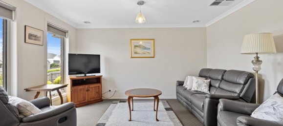 4 bedrooms House in Leongatha, Australia No. 1075 4