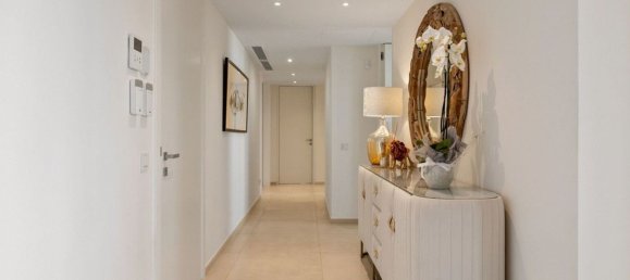 7 bedrooms Apartment in Marbella, Spain No. 39691 30