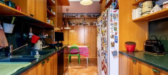 5 rooms Apartment in Rome, Italy No. 198020 2