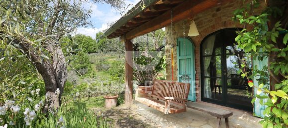 3 bedrooms House in Paciano, Italy No. 154336 9