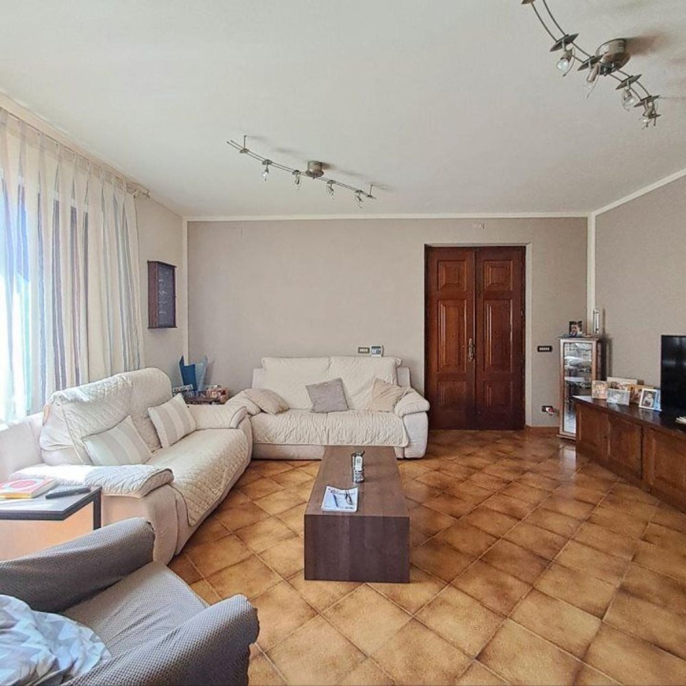 5 rooms Villa in Massarosa, Italy No. 280043