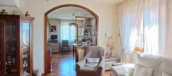 5 rooms Villa in Massarosa, Italy No. 280043 2