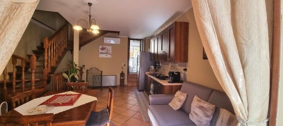 Квартира с 3 комнатами в Гаттинара, Италия № 172009 15