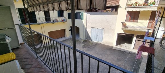 Квартира с 3 комнатами в Гаттинара, Италия № 172009 18