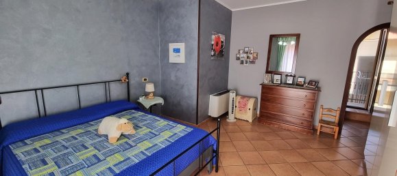 Квартира с 3 комнатами в Гаттинара, Италия № 172009 29