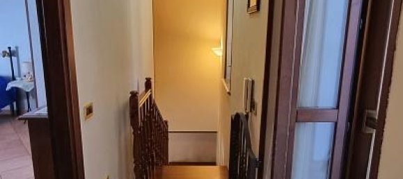 Квартира с 3 комнатами в Гаттинара, Италия № 172009 24