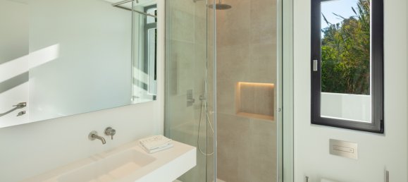 5 bedrooms Villa in Marbella, Spain No. 72783 22