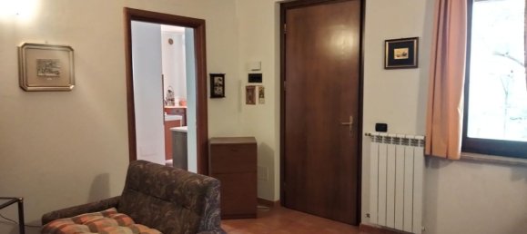 5-salle Maison à Nocera Umbra, Italy No. 88307 23