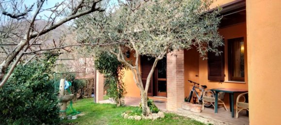 5-salle Maison à Nocera Umbra, Italy No. 88307 5