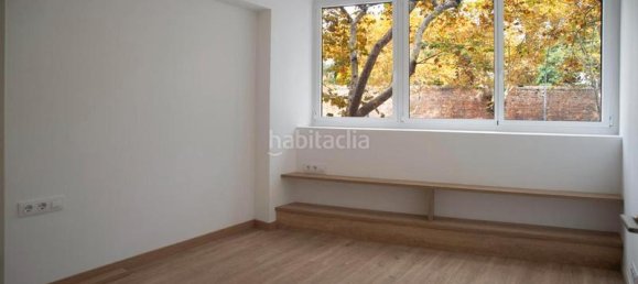 Квартира с 2 спальнями в Сантс-Монтжуик, Испания № 77424 8