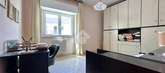 Apartamento de 3 dormitorios en Matera, Italy No. 318065 19