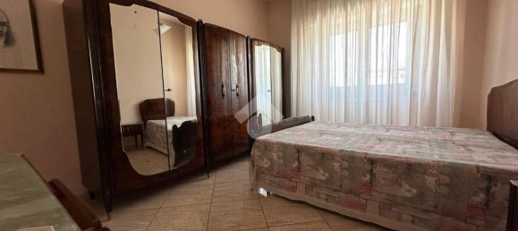 Apartamento de 3 dormitorios en Matera, Italy No. 318065 2