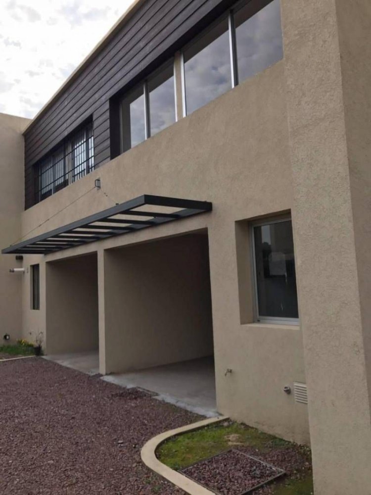 Casa T3 em Pilar, Argentina N.º 18724