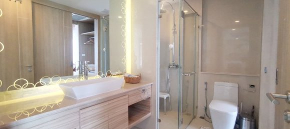 2 bedrooms Condo in Pattaya, Thailand No. 194 10