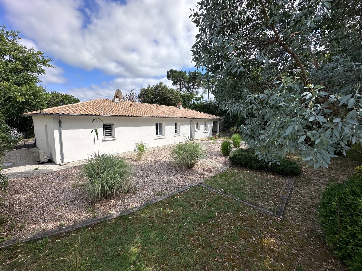 3 chambres Maison à Les Mathes, France No. 202750