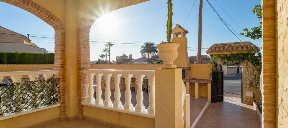 Дом с 5 спальнями в Аликанте, Испания № 92314 22