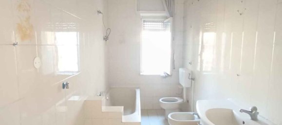 Apartamento T4 em Aversa, Italy N.º 313686 13