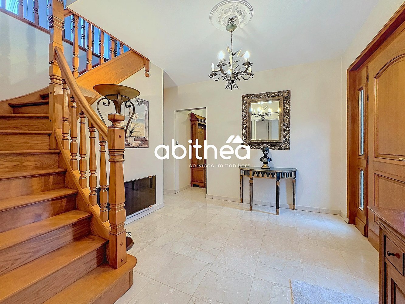 4 bedrooms Castles in Fontaine-Notre-Dame, France No. 215045