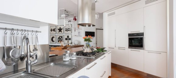 2-salle Appartement à Bovisio Masciago, Italy No. 257424 9