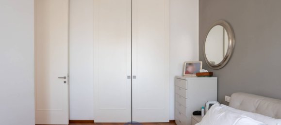 2-salle Appartement à Bovisio Masciago, Italy No. 257424 19