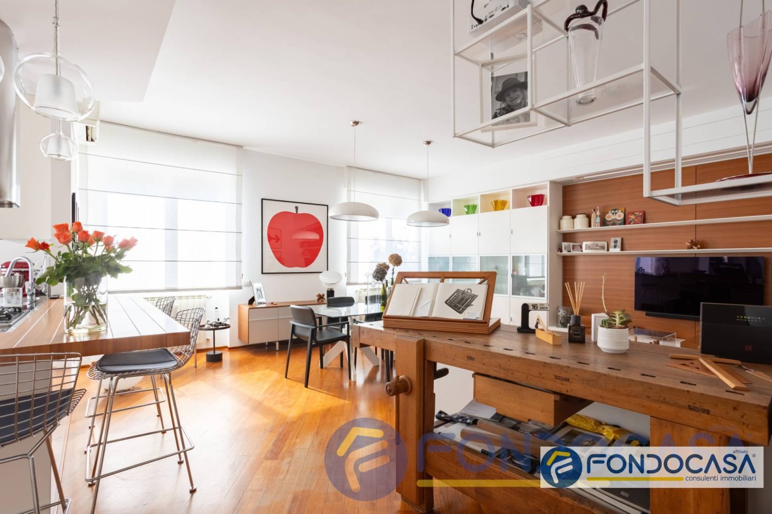 2-salle Appartement à Bovisio Masciago, Italy No. 257424