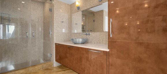 7 Schlafzimmer Villa in Miami, USA, Nr. 615123 6