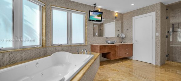 7 Schlafzimmer Villa in Miami, USA, Nr. 615123 8