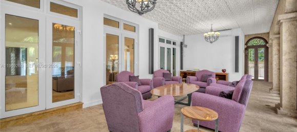 7 Schlafzimmer Villa in Miami, USA, Nr. 615123 10