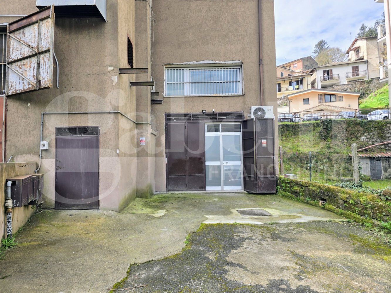 Коммерческая недвижимость с 1 комнатой в Вальмонтоне, Италия № 7537