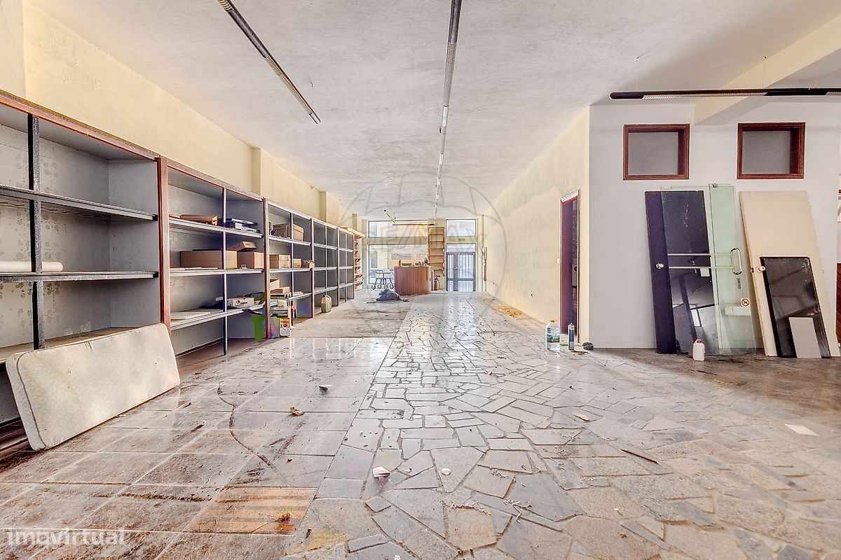226m² Commercial property in Vila do Conde, Portugal No. 190974
