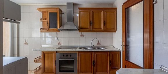 3 bedrooms Apartment in Granada, Spain No. 137044 11