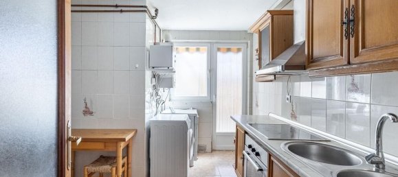 3 bedrooms Apartment in Granada, Spain No. 137044 9