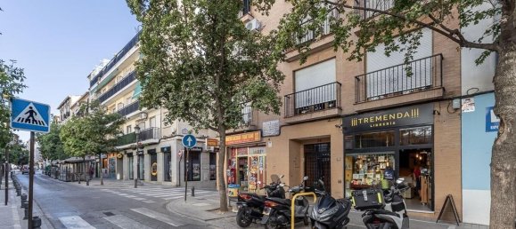 3 bedrooms Apartment in Granada, Spain No. 137044 2