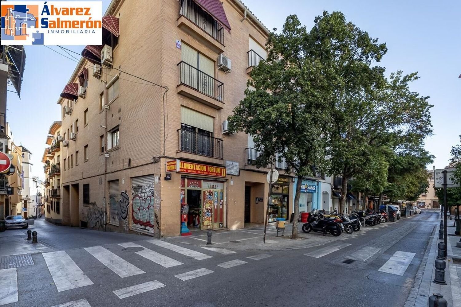 3 bedrooms Apartment in Granada, Spain No. 137044