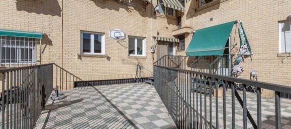 3 bedrooms Apartment in Granada, Spain No. 137044 15